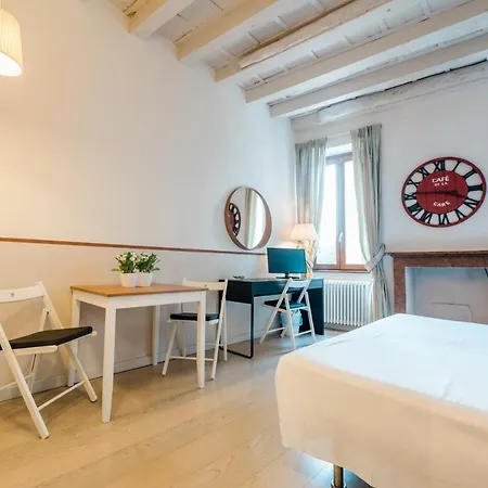 Apartment Art Street Studio Bergamo
